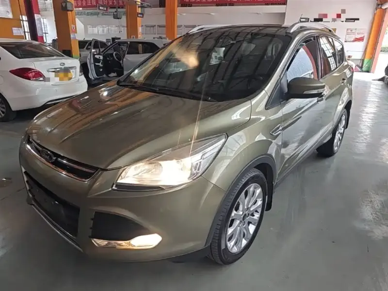 Ford Kuga, 2014