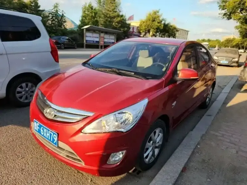Hyundai Verna, 2011