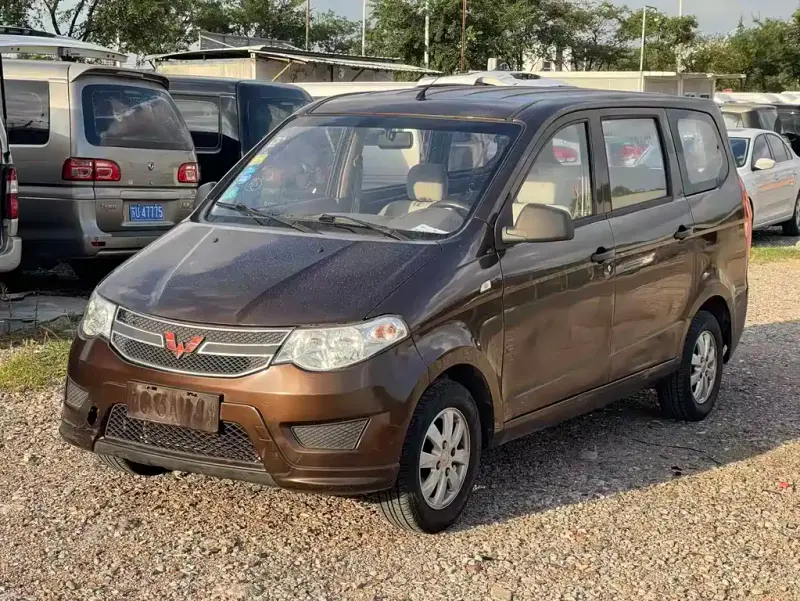 Wuling Hongguang, 2015