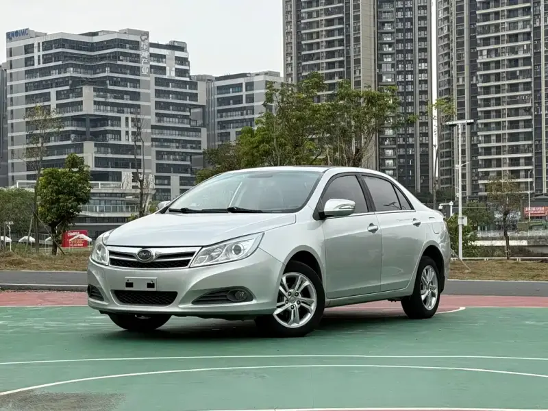 BYD Surui Speed Sharp 2014 1.5L Manual Luxury Type, 2014 — фото 1