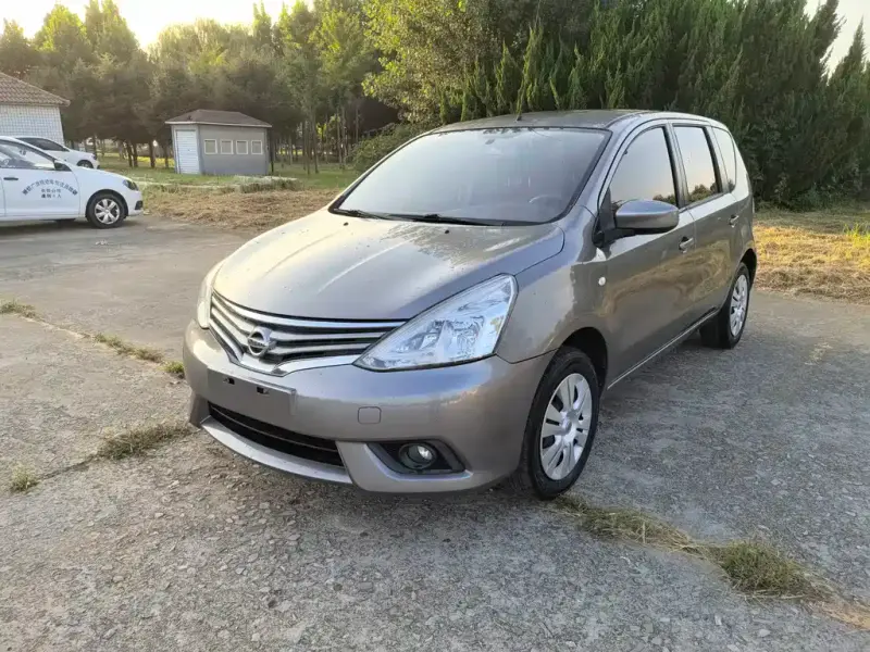Nissan Livina, 2013