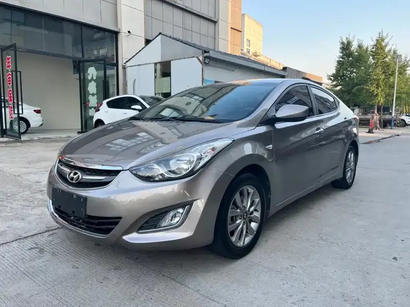 Hyundai Elantra Langdong, 2015
