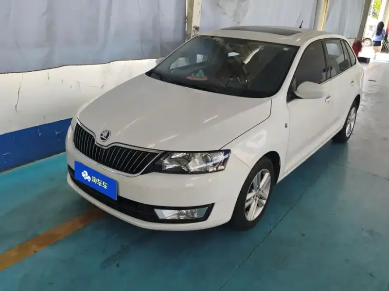 Skoda Rapid Spaceback, 2015