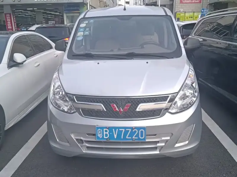 Wuling Rongguang V, 2018
