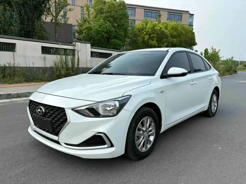 Hyundai Elantra, 2022