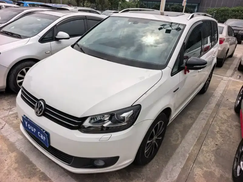 Volkswagen Touran, 2015