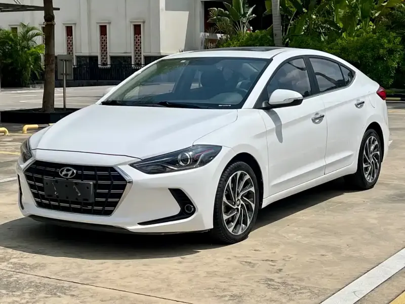 Hyundai Elantra, 2019