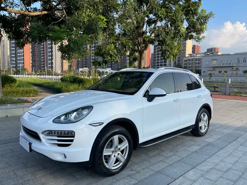 Porsche Cayenne, 2012