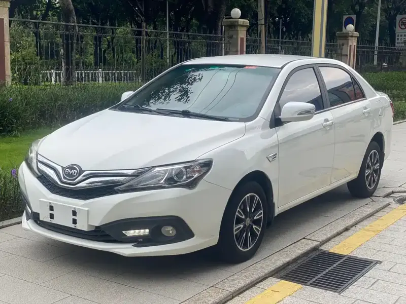 BYD F3 F3 2016 версия 1.5L автомат Люкс, 2017 — фото 1