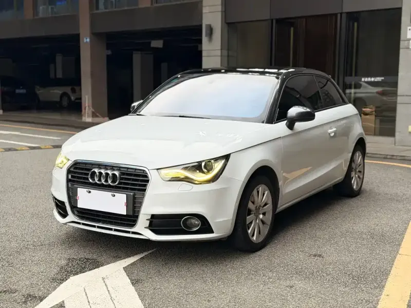 Audi A1 Audi A1 2014 30 TFSI Comfort Type, 2014 — фото 1