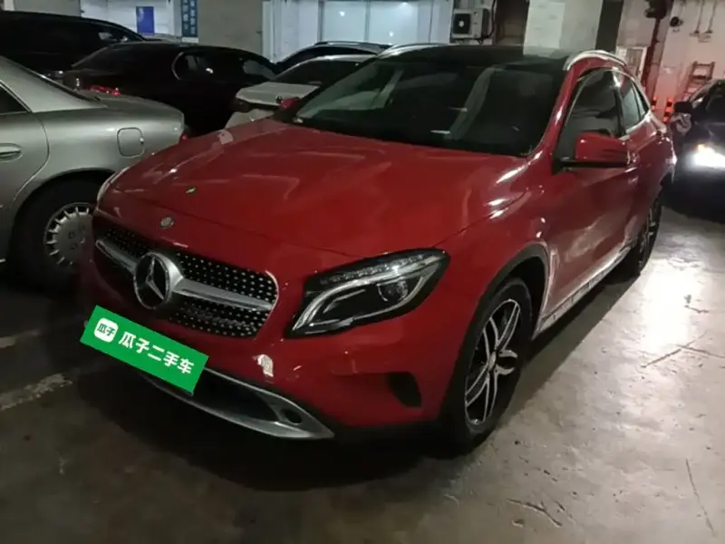 Mercedes-Benz GLA, 2015