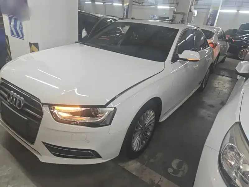 Audi A4L, 2015