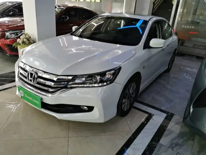 Honda Accord, 2015