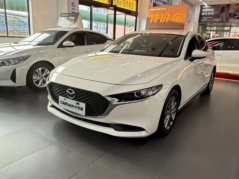 Mazda 3 Axela, 2021