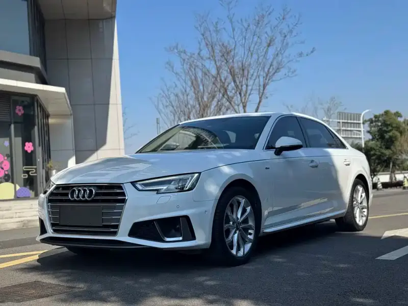 Audi A4L, 2019