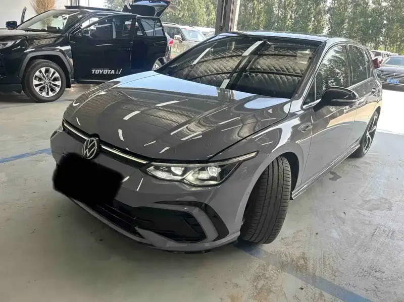 Volkswagen Golf, 2022