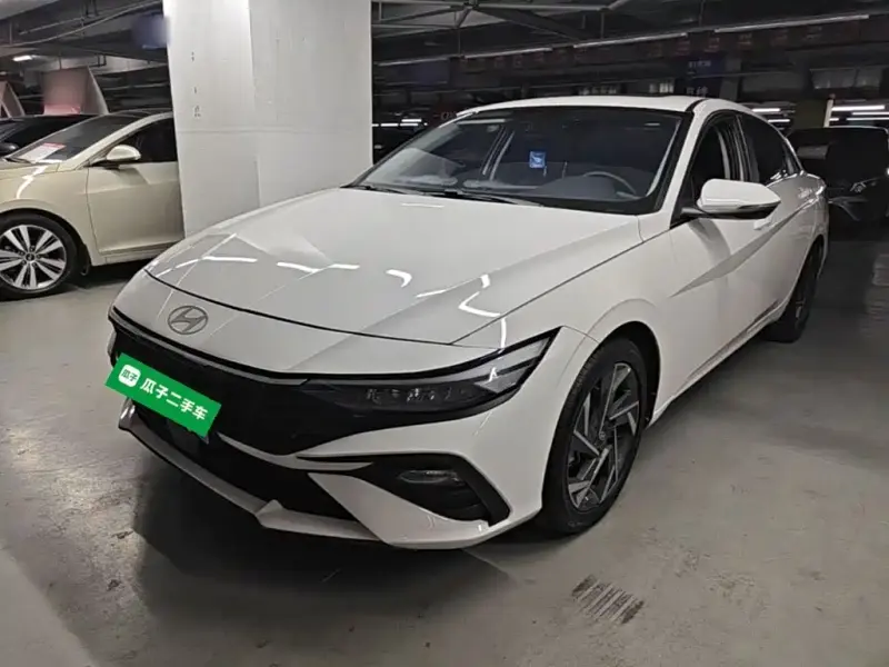 Hyundai Elantra, 2024