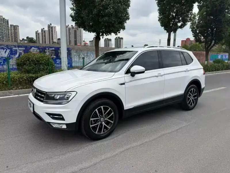 Volkswagen Tiguan L, 2018