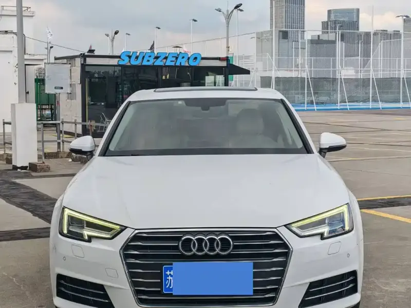 Audi A4L, 2017