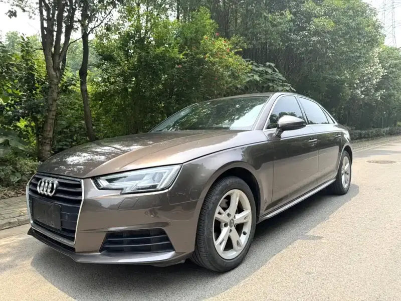 Audi A4L, 2017
