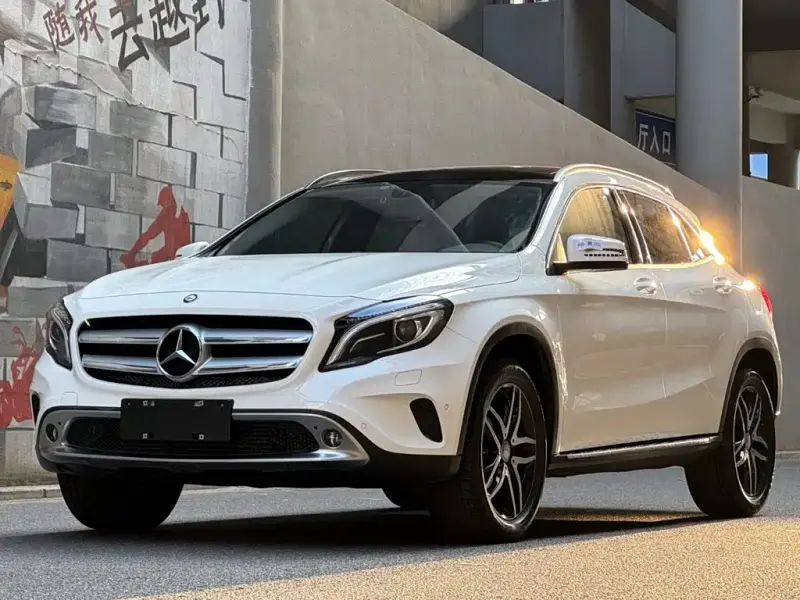 Mercedes-Benz GLA, 2015