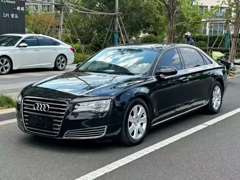 Audi A8, 2013