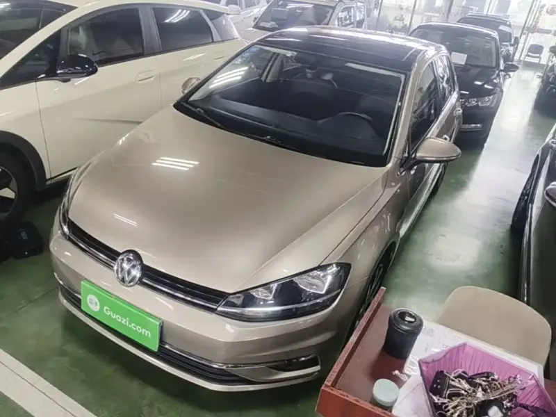 Volkswagen Golf, 2020