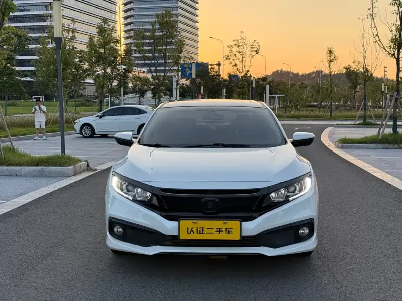 Honda Civic Honda Civic 2019 220TURBO CVT Flame Dynamic Edition China VI, 2021 — фото 1