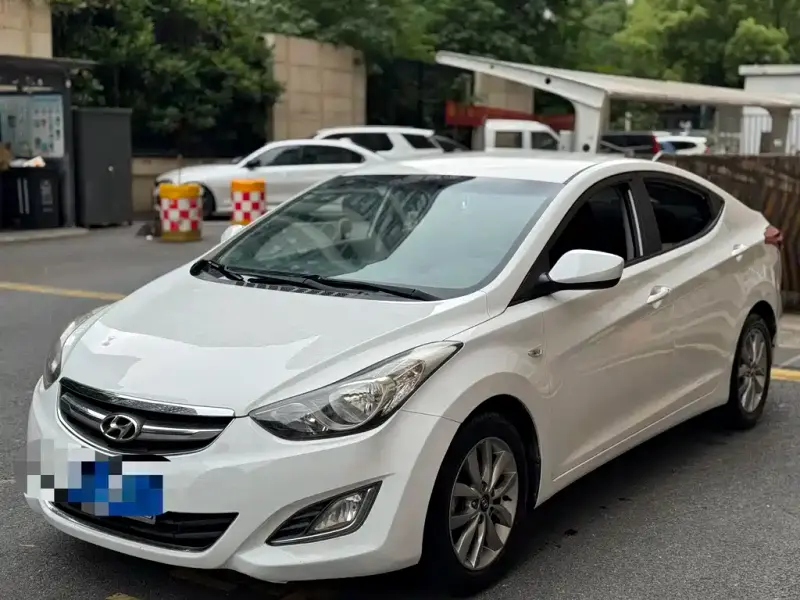 Hyundai Elantra Langdong, 2015
