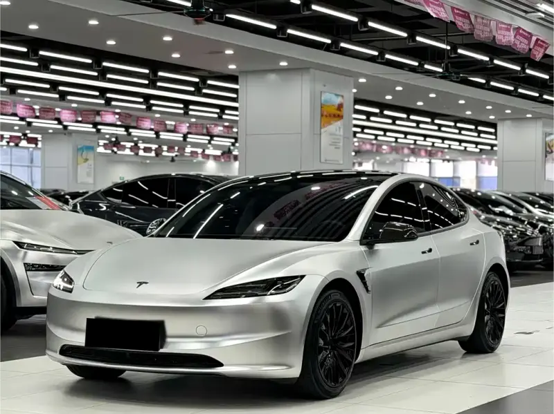 Tesla Model 3, 2024