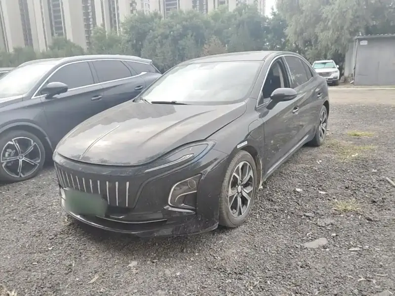 Hongqi E-QM5, 2024