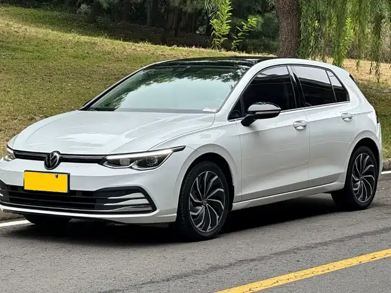 Volkswagen Golf, 2021
