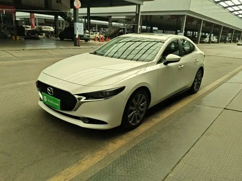 Mazda 3 Axela, 2024