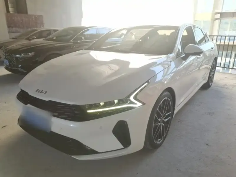 Kia K5, 2022