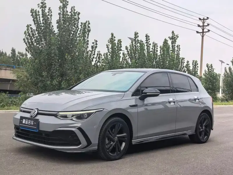 Volkswagen Golf, 2023
