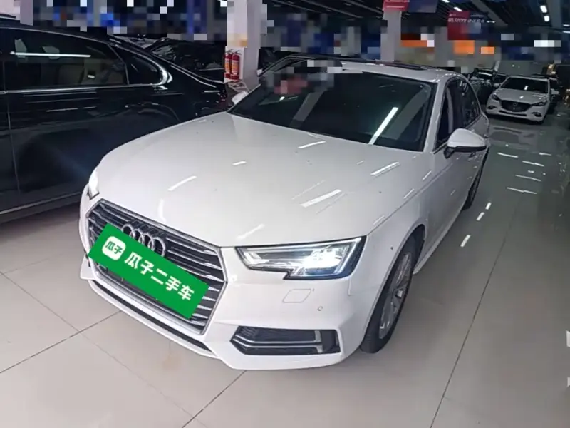 Audi A4L, 2020