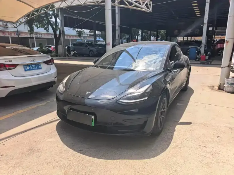 Tesla Model 3, 2021