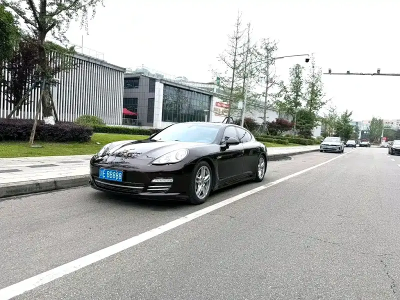 Porsche Panamera, 2013