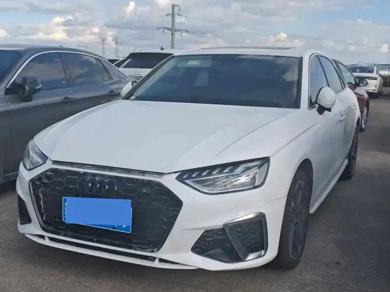 Audi A4L, 2021