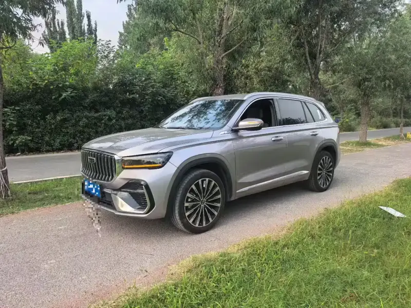 Geely Xingyue L, 2025