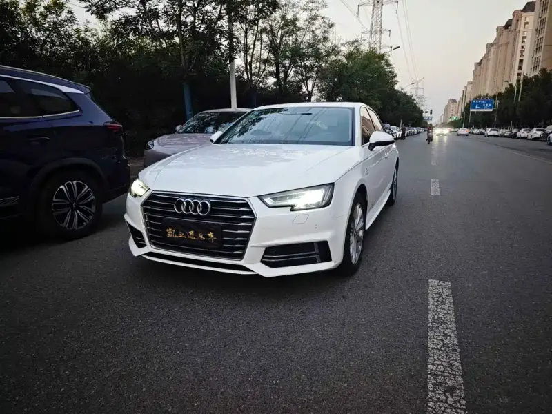 Audi A4L, 2019