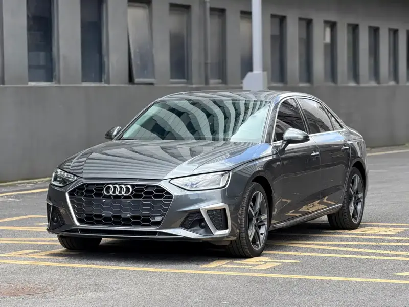 Audi A4L, 2021