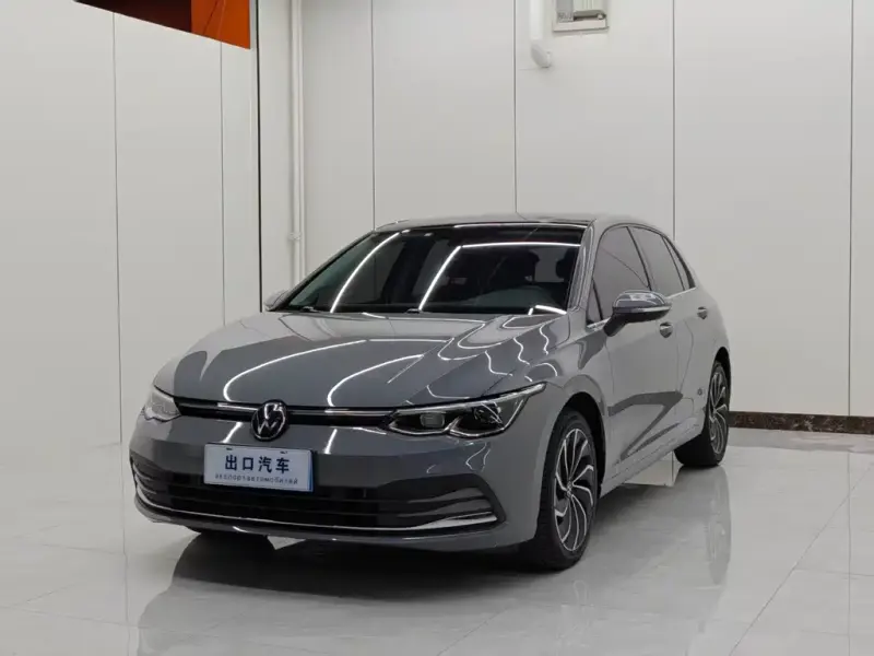 Volkswagen Golf, 2022
