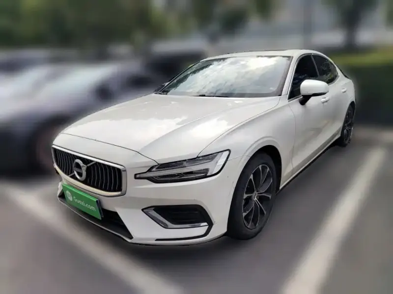 Volvo S60, 2022