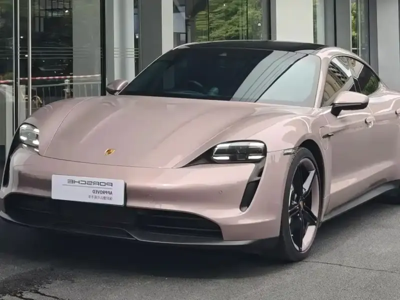 Porsche Taycan, 2023