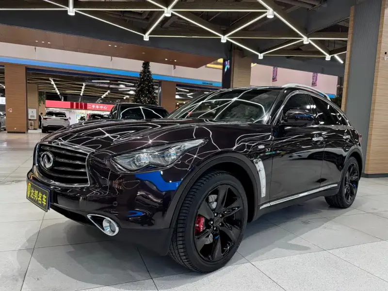 Infiniti QX70, 2015