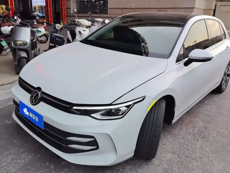 Volkswagen Golf, 2025