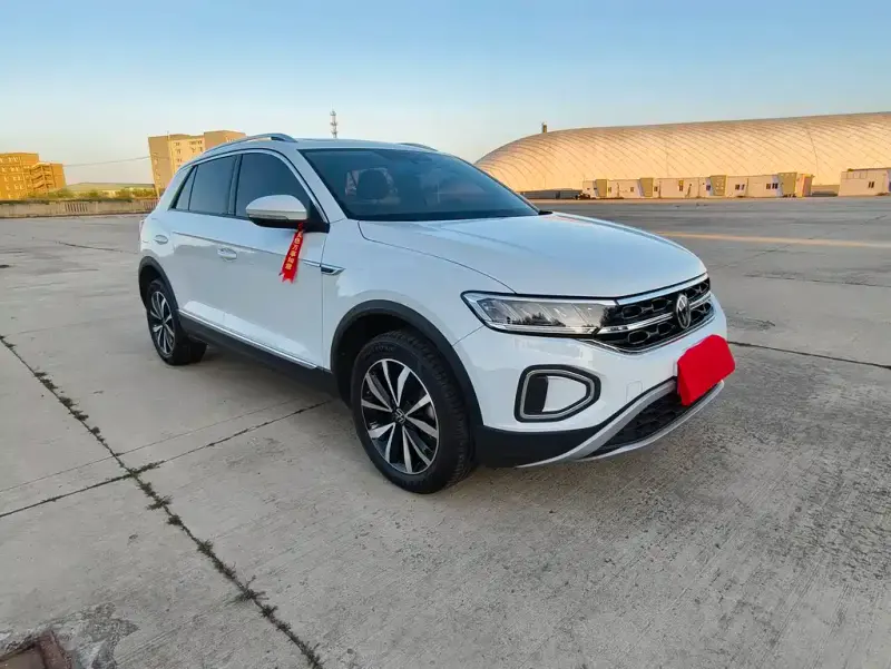 Volkswagen T-Roc, 2024