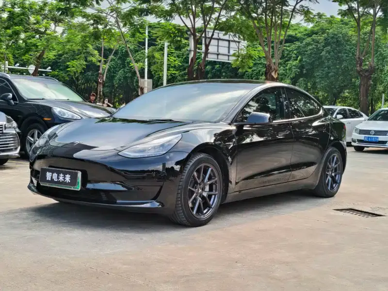 Tesla Model 3, 2022
