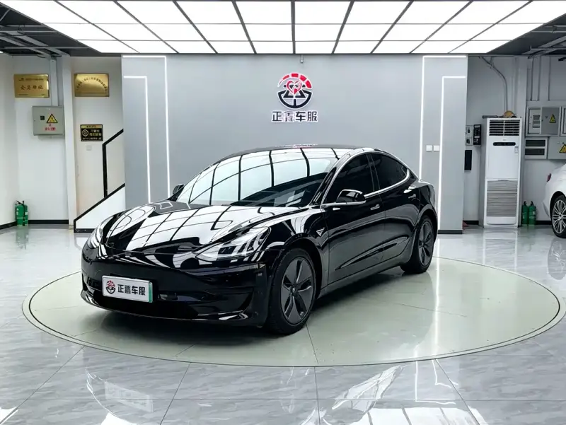 Tesla Model 3, 2021
